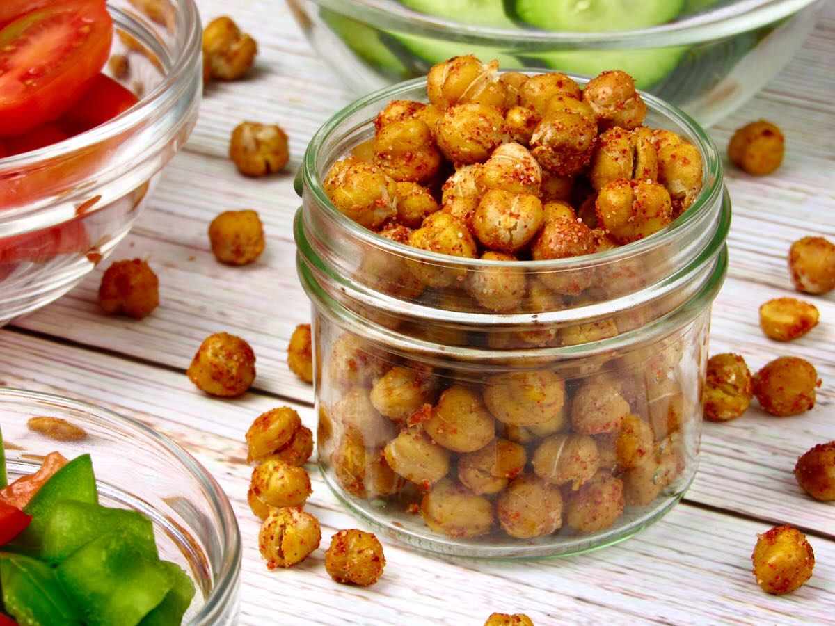 Oil-Free Air Fryer Chickpeas with fresh vegetables.